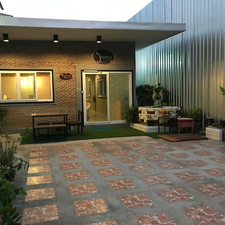 Baan Wararin Hostel Паттайя Экстерьер фото