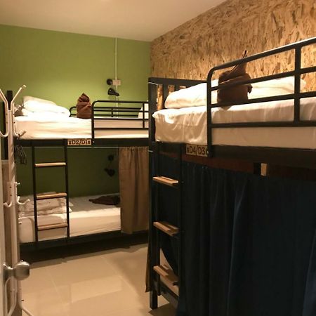 Baan Wararin Hostel Паттайя Экстерьер фото