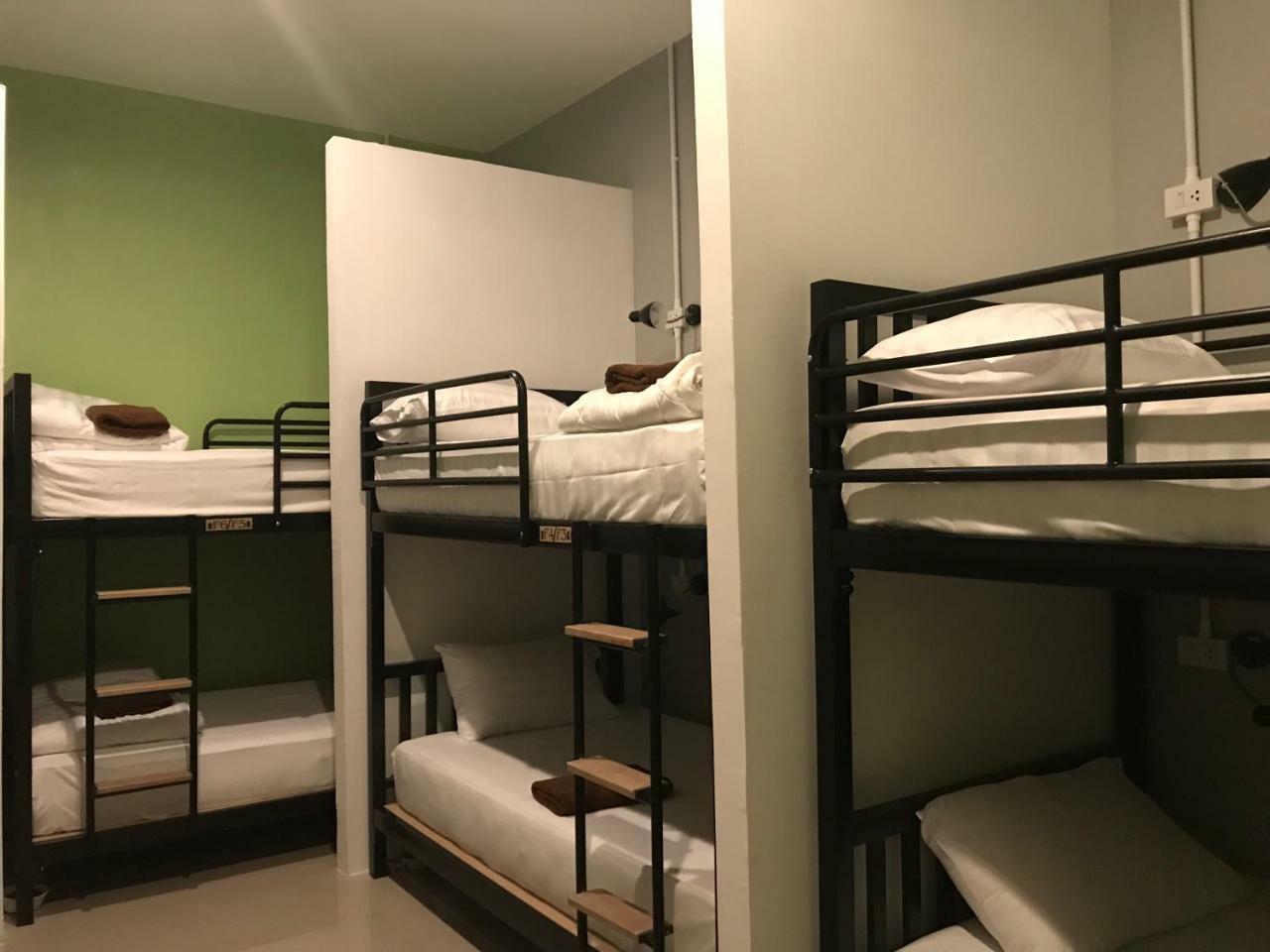 Baan Wararin Hostel Паттайя Экстерьер фото
